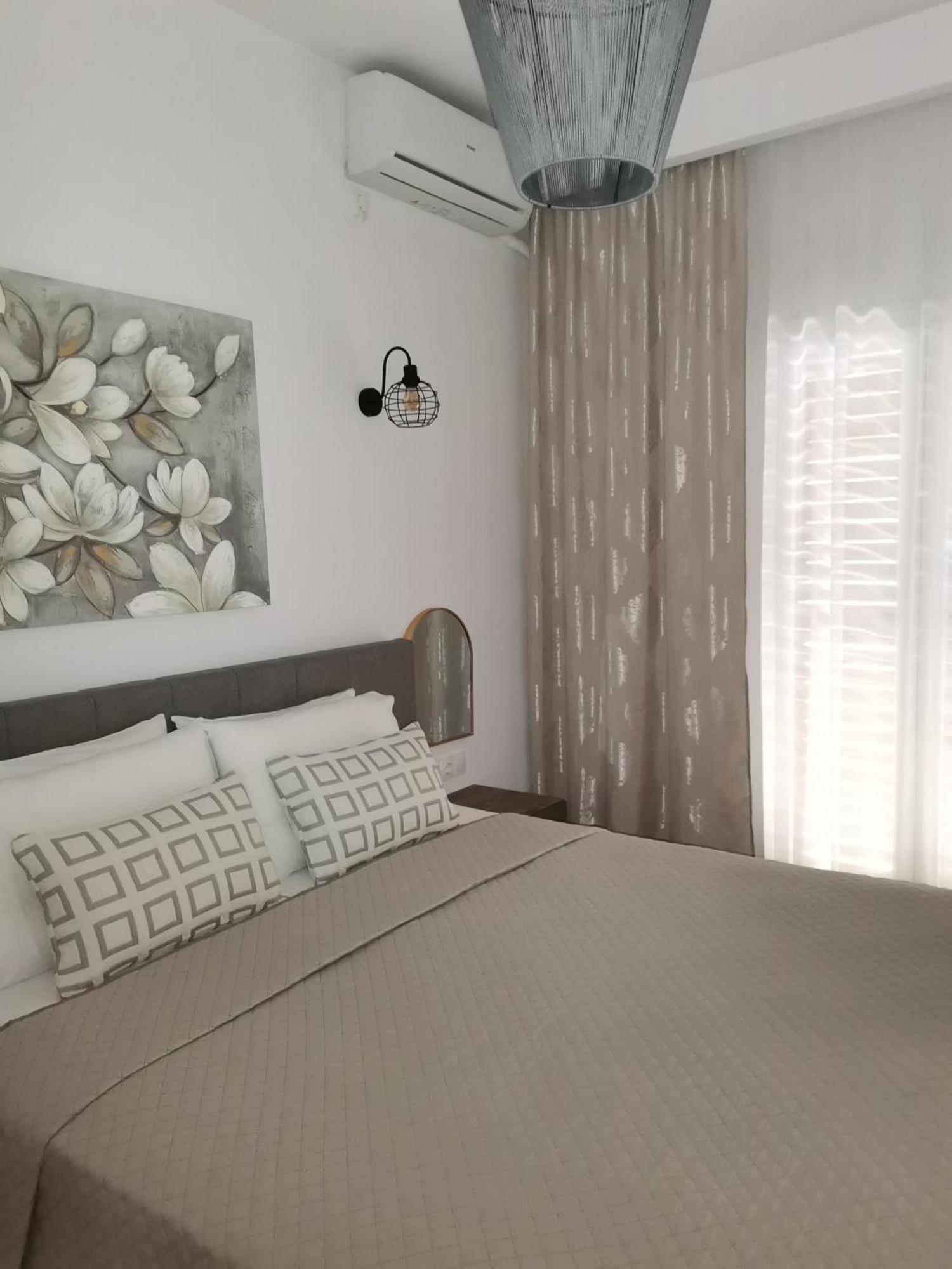 Litsa Studios Patitiri  Luaran gambar