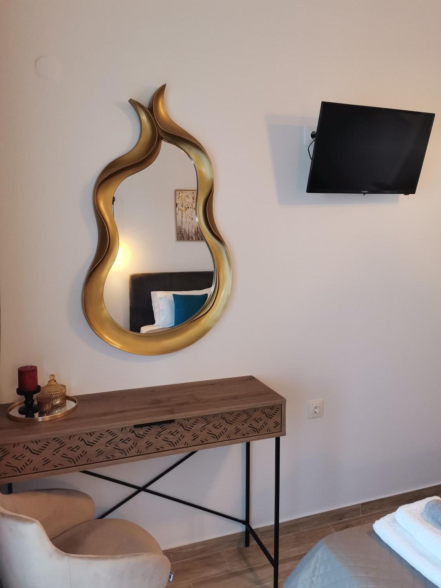 Litsa Studios Patitiri  Luaran gambar